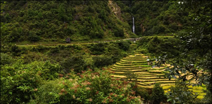 Waterfall near Trongsa T (PBH3 00 23956)