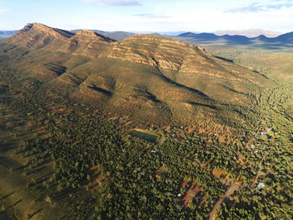 Wilpena Pound Resort - SA (PBH3 00 18058)