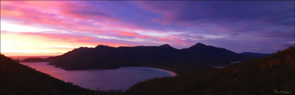 Wineglass Bay - TAS H (PBH3 00 1165)