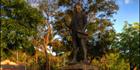 James Cook Statue - QLD SQ (PBH3 00 13276)